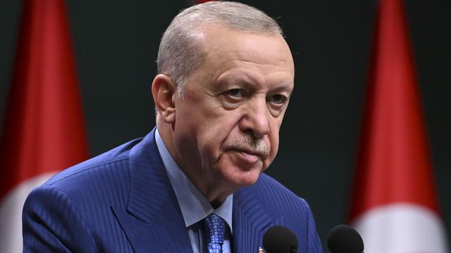 Ankara'da 'fon' zirvesi! Erdoğan, kritik isimleri Beştepe'ye çağırdı! Toplantı sona erdi