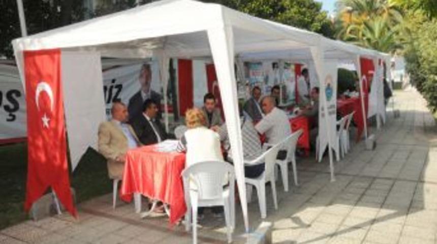 Belediyenin &ccedil;adırda verdiği sağlık hizmeti yoğun ilgi g&ouml;r&uuml;yor