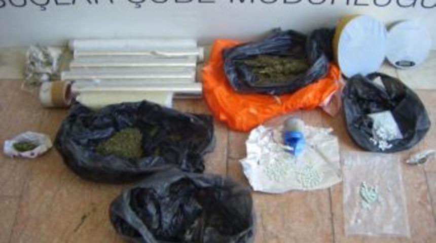 Diyarbakır polisi uyuşturucu ka&ccedil;ak&ccedil;ılarına g&ouml;z a&ccedil;tırmıyor