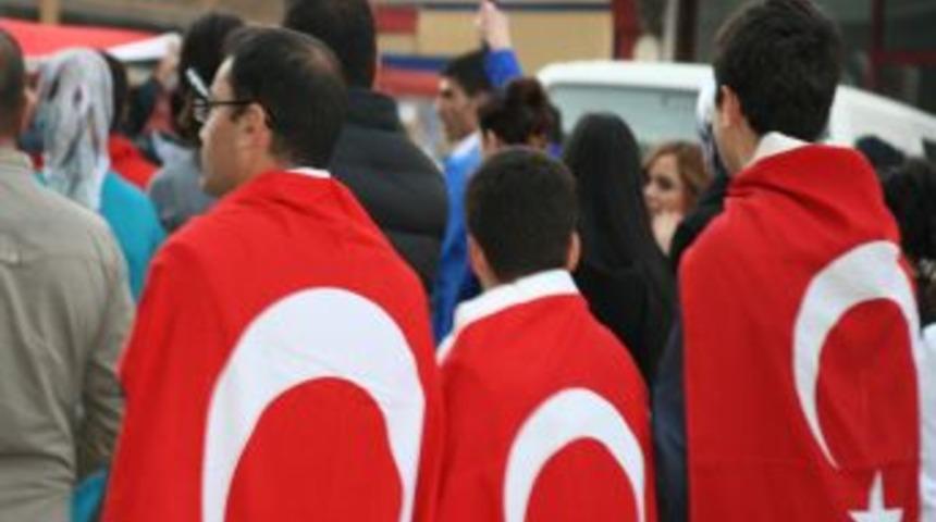 Vezirk&ouml;pr&uuml;&rsquo;de binler y&uuml;r&uuml;d&uuml;