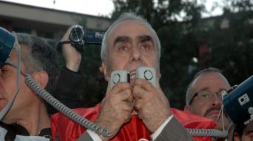 K&uuml;tahyalılar Zafer Meydanından ter&ouml;re tepki g&ouml;sterdi