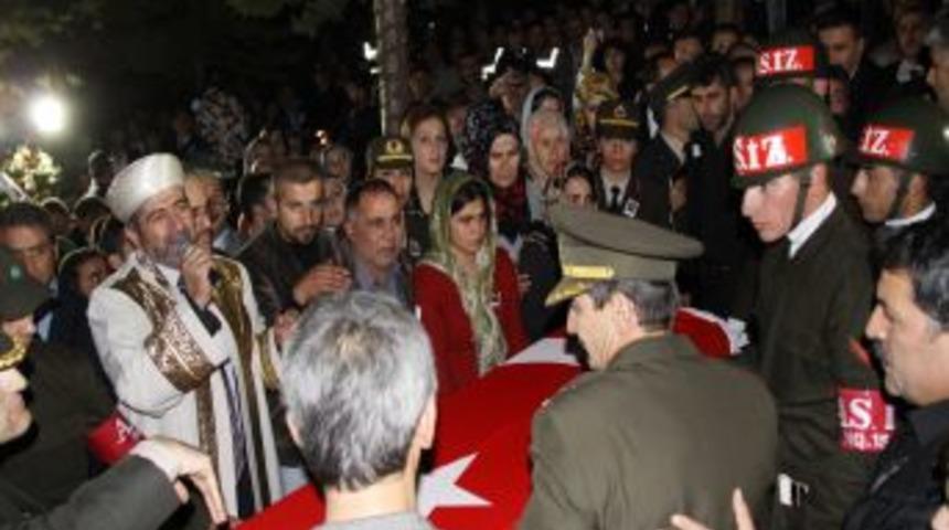 Samsun şehidini tekbir ve dualarla uğurladı