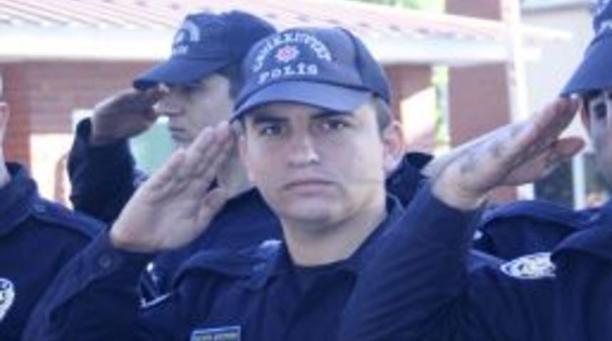 Patlamada ağır yaralanan bir aylık evli polis şehit oldu