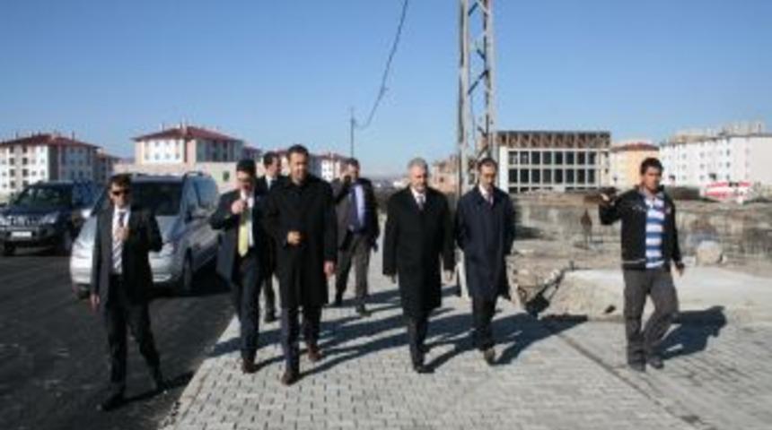 Ulaştırma Bakanı Binali Yıldırım Ağrı'dan ayrıldı