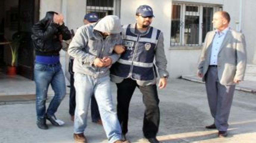 &Ouml;ğrencilere uyuşturucu satan &ccedil;ete &ccedil;&ouml;kertildi