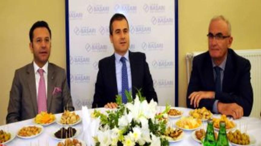 Canik Başarı &Uuml;niversitesi'nde birimlere bağış&ccedil;ı iş adamlarının ismi veriliyor