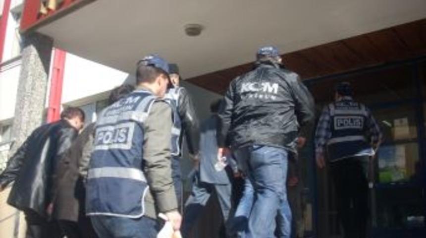 Mahkemeden, tefeci 5 sanığa toplam 40 yıl hapis