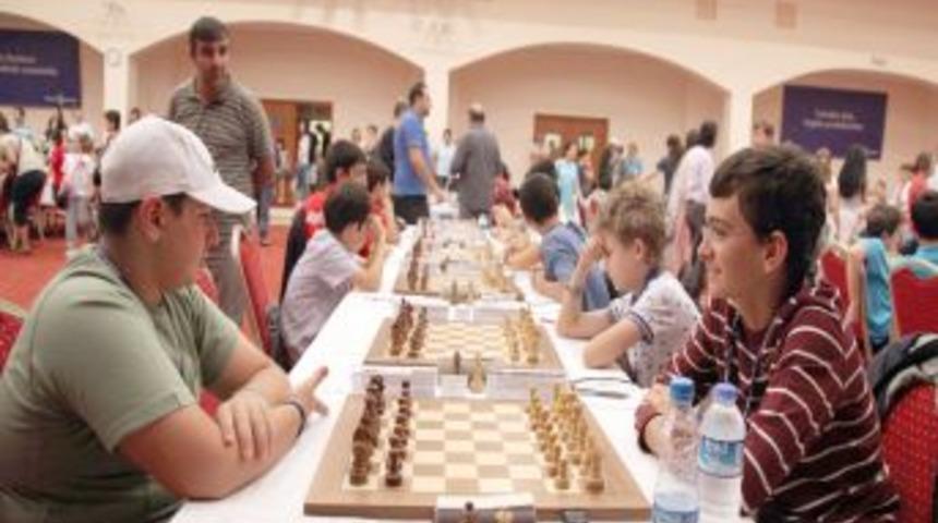 Satran&ccedil; Avrupa Şampiyonası&rsquo;nda T&uuml;rkiye 21 madalya &ccedil;ıkardı