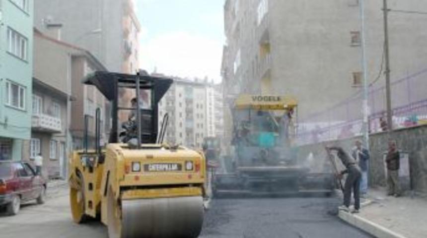 İsmetpaşa Caddesi'nin asfaltı yenilendi