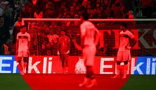 Fransa ve İtalya yenilgileri sonrası A Milli Takım tepetaklak oldu!