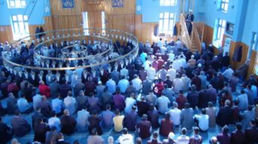 Cuma hutbesinde şehitlik anlatıldı