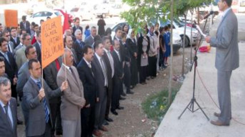 Arabanlılar ter&ouml;r&uuml; lanetledi