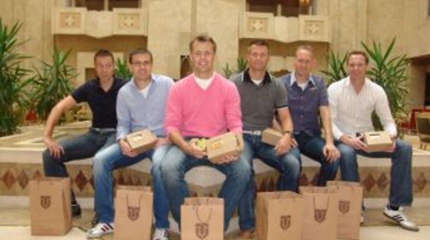 Borsa, Hollandalı hakemlere fındık ve &ccedil;ay hediye etti