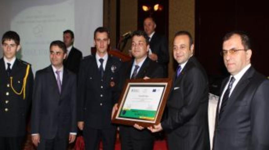 Bursa Polis Koleji 2011 Avrupa Dil &Ouml;d&uuml;l&uuml;&rsquo;ne layık g&ouml;r&uuml;ld&uuml;