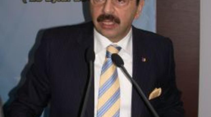 Hisarcıklıoğlu: T&uuml;rkiye ne zaman burnunu dikse aşağıya &ccedil;ekmeye &ccedil;alışıyorlar