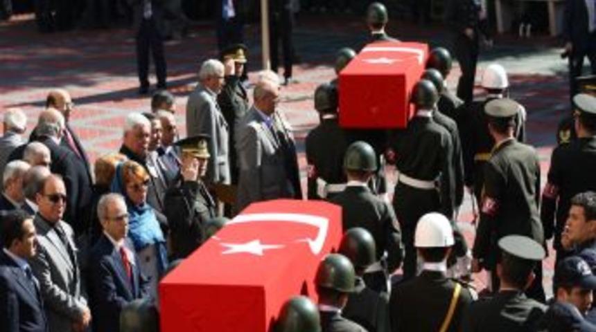 İstanbul, şehitlerini g&ouml;zyaşlarıyla uğurladı