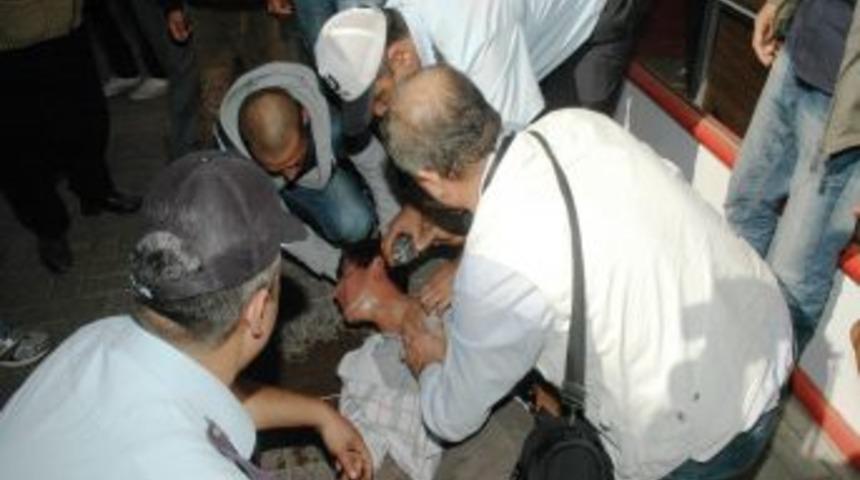 Ter&ouml;re lanet mitinginden sonra olaylar &ccedil;ıktı: &Ccedil;ok sayıda kişi g&ouml;zaltına alındı