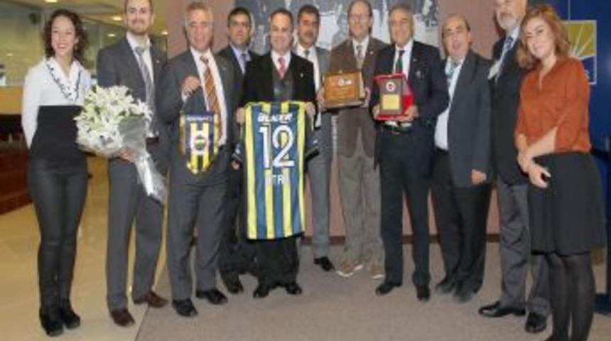 T&uuml;rk - ABD Dernekleri Asamblesi, Ş&uuml;kr&uuml; Sara&ccedil;oğlu Stadı'nı ziyaret etti