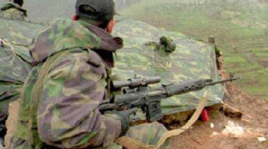 Pervari'de &ccedil;atışma; 1 şehit, 3 yaralı