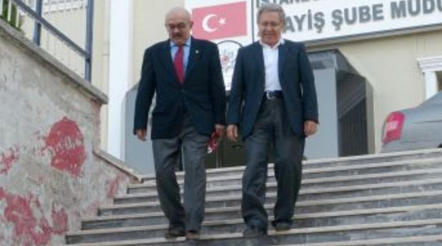 Z&uuml;lf&uuml; Livaneli, Asayiş Şube M&uuml;d&uuml;rl&uuml;ğ&uuml;'nde ifade verdi