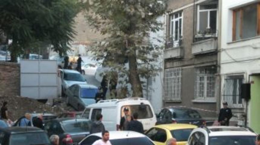 Polis merkezi yakınındaki otoparkta ş&uuml;pheli &ccedil;anta alarmı