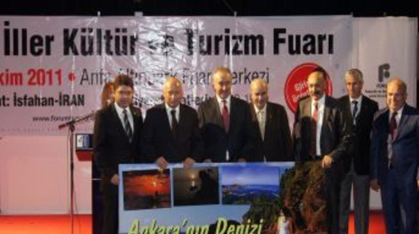 Ankara 3. İller K&uuml;lt&uuml;r ve Turizm Fuarı başladı