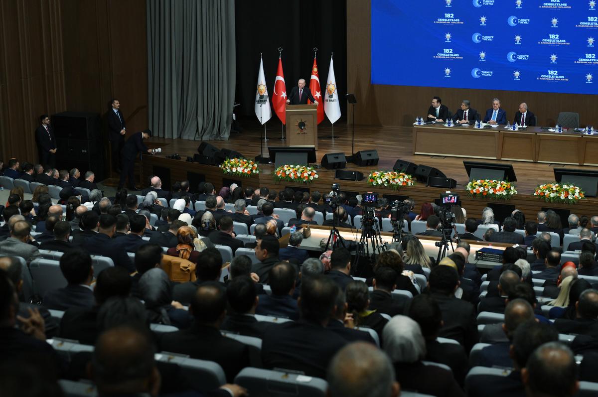 Cumhurbaşkanı Erdoğan dan fon soruşturması a&ccedil;ıklaması: "B&uuml;t&uuml;n kurumlarımızla, kurullarımızla gerekeni yapıyoruz" 4