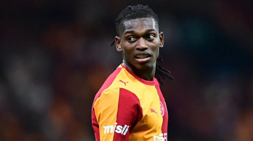 Rafael Leao, d&uuml;nya yıldızını Galatasaray'a getiriyor! Taraftarı heyecan sardı