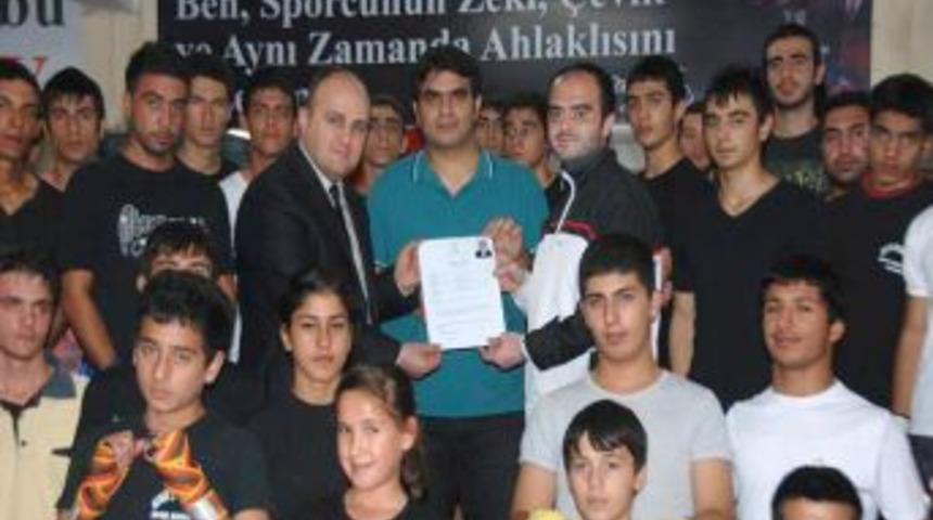 Yeşilay Adana Şubesi'nden Spor Kul&uuml;b&uuml; ziyareti