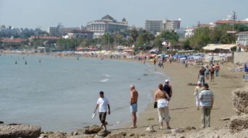 Barut: S&uuml;rd&uuml;r&uuml;lebilir turizm i&ccedil;in sağlık, kongre ve golf turizmine y&ouml;nelmeliyiz