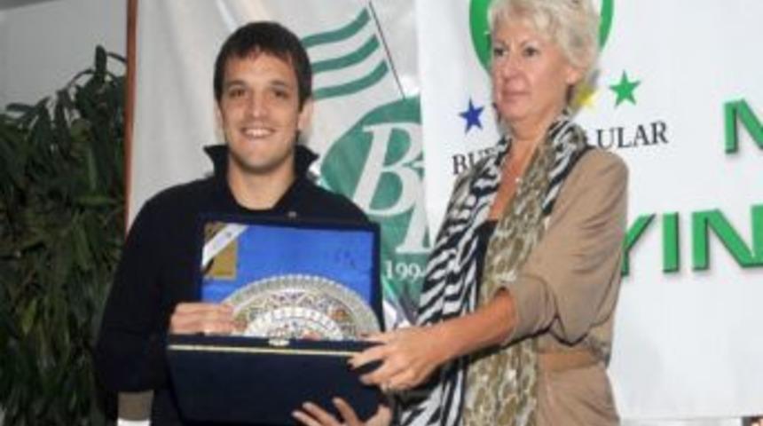 Bursaspor&rsquo;da ayın futbolcusu Batalla oldu