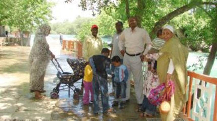 Manavgat Şelalesi'ne Orta Doğulu ve Afrikalı turistlerin ilgisi artıyor