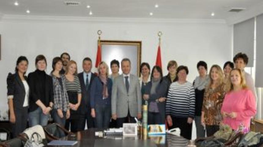 Comeinus projesi ortakları Vali G&uuml;ner'i ziyaret etti