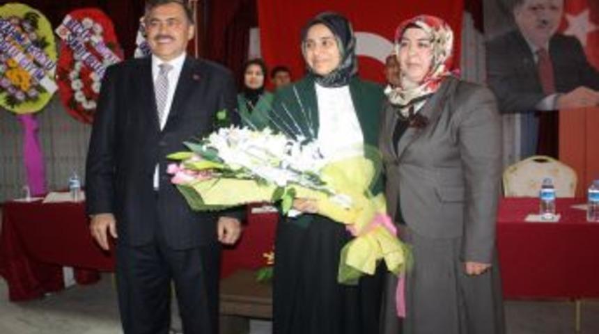 AK Parti Şuhut Kadın Kolları Başkanı Z&uuml;beyde Balı, g&uuml;ven tazeledi