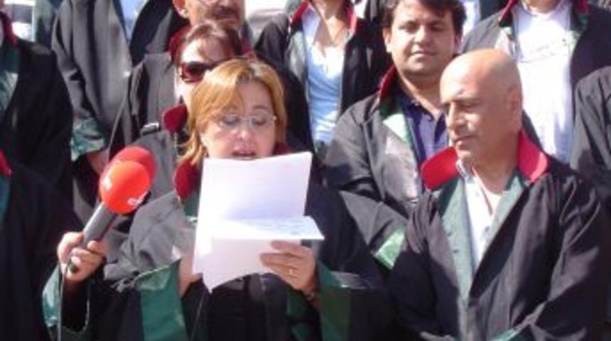 İzmir Barosu, KCK operasyonundaki gizliliğin kaldırılmasını istedi