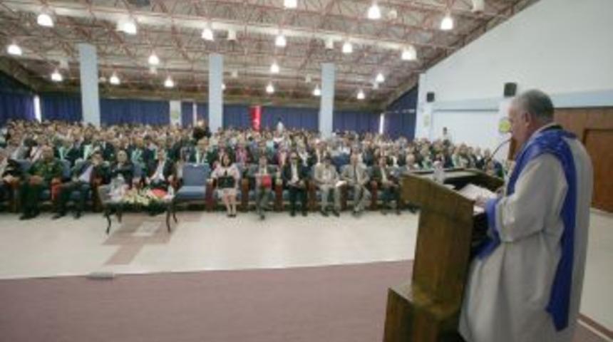 Mutlu: İdeolojik yaklaşımlarla vakıf &uuml;niversitelerine karşı &ccedil;ıkmak doğru değil