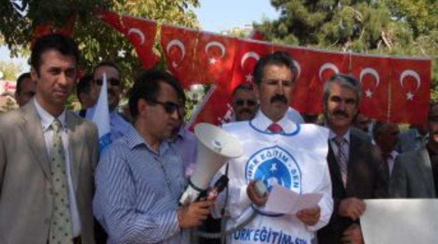 "&Ouml;ğretmenleri ka&ccedil;ıran PKK'nın hedefi, b&ouml;lge &ccedil;ocuklarını eğitimsiz bırakmak"