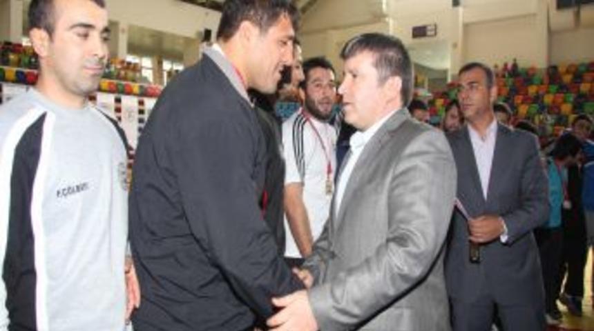 Serbest G&uuml;reş'te T&uuml;rkiye Şampiyonu ASKİ