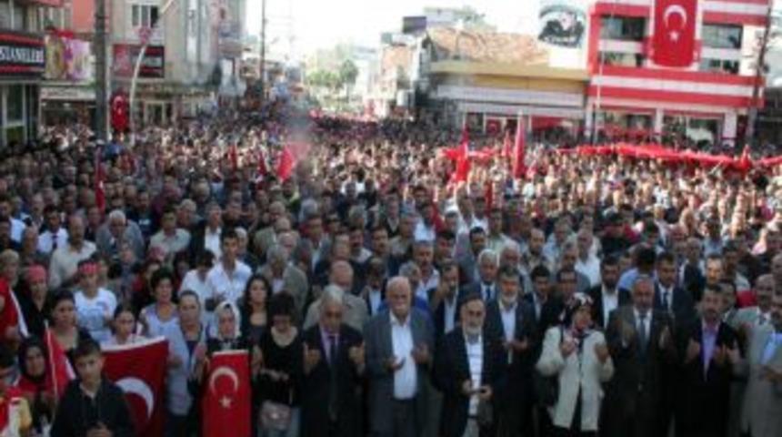 D&ouml;rtyol halkı ter&ouml;re lanet okudu