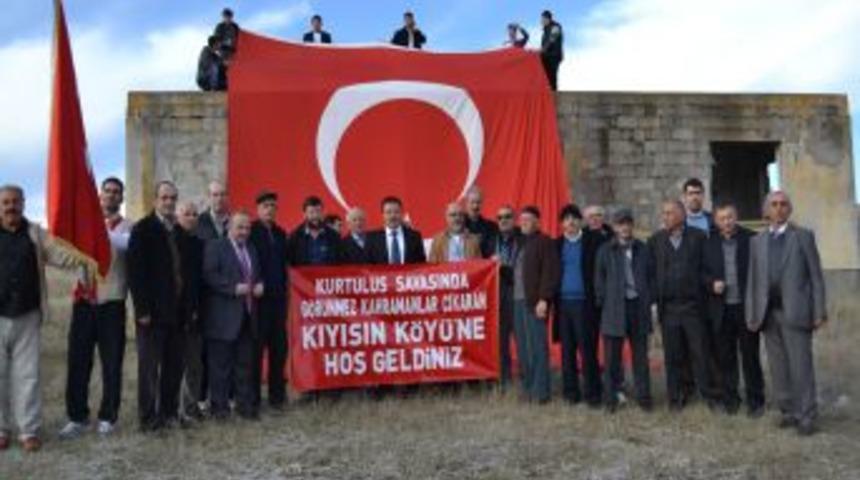 3. Geleneksel İstiklal Yolu Y&uuml;r&uuml;y&uuml;ş&uuml; yapıldı