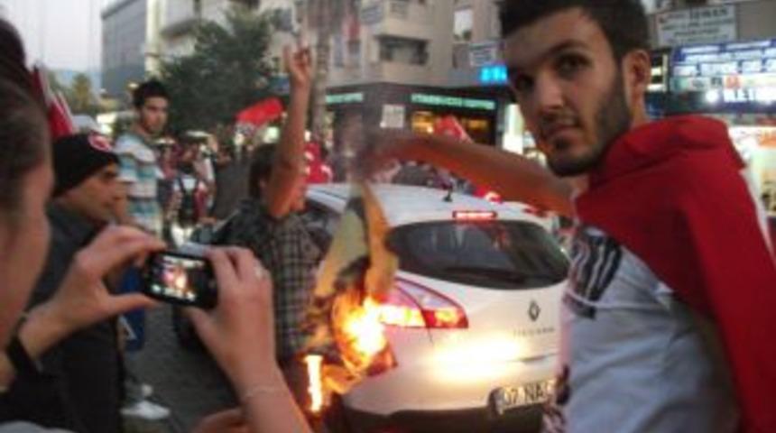 Alanya&rsquo;daki mitingde bir grup BDP binasına saldırdı