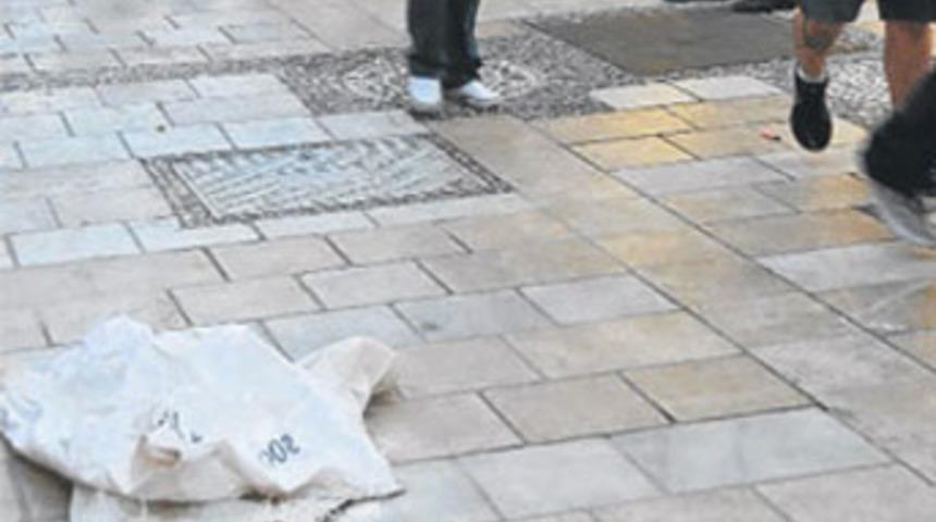 &Ccedil;uvalı g&ouml;ren ABD askeri ka&ccedil;tı