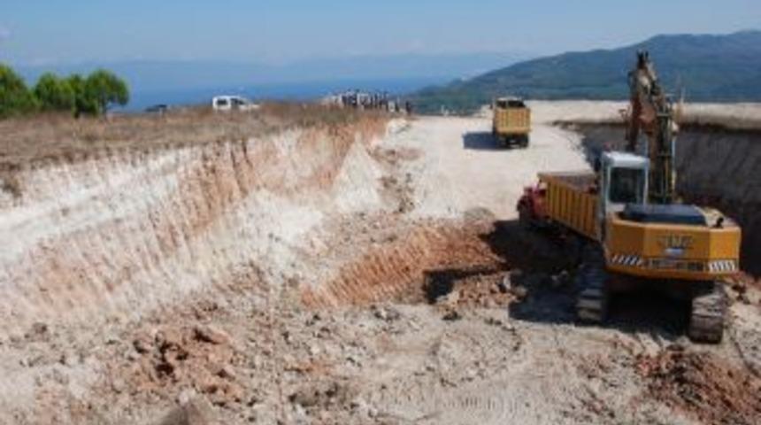 Mudanya Devlet Hastanesi i&ccedil;in ilk kazma vuruldu