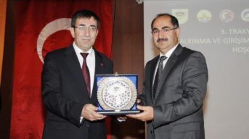 Bakan Yılmaz, kalkınmanın g&ouml;stergeleri vardır