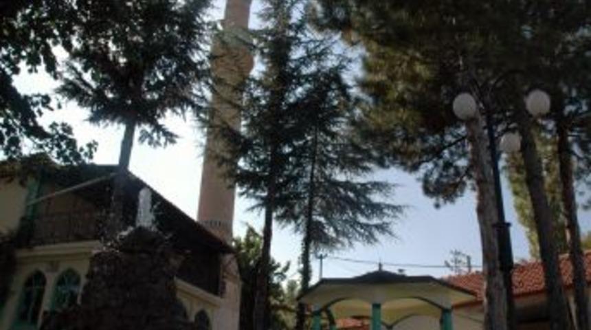 K&uuml;tahya'nın en g&uuml;zel camiisi Ortaca k&ouml;y&uuml;nde