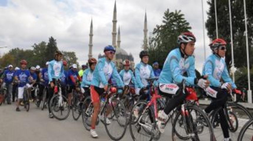 Kansere karşı pedal &ccedil;evirdiler