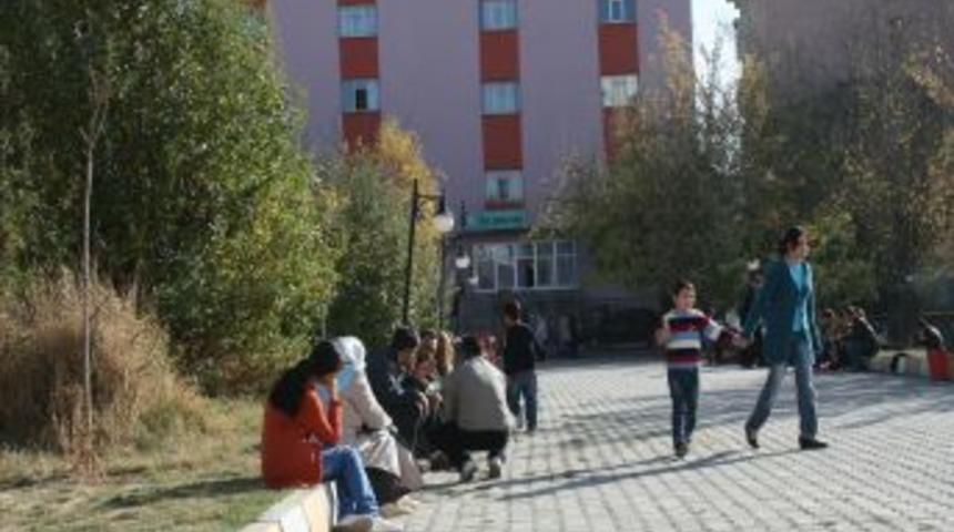 Van'daki deprem Ağrı'da da hissedildi