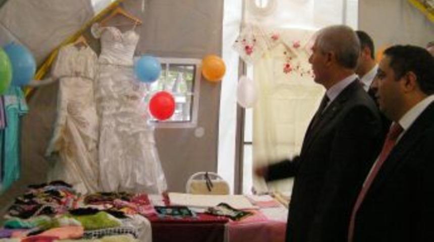 El emeği göz nuru eşyalar, öğrenciler için satışa çıktı