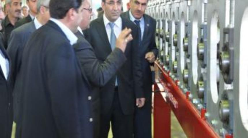 Bing&ouml;l'de fabrika a&ccedil;an Bakan Yılmaz Van'a gidiyor