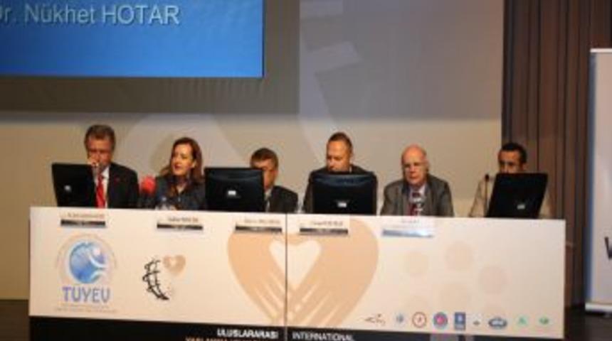 D/8 &uuml;lkeleri yaşlılara bakım konusunda T&uuml;rkiye&rsquo;yi &ouml;rnek alıyor